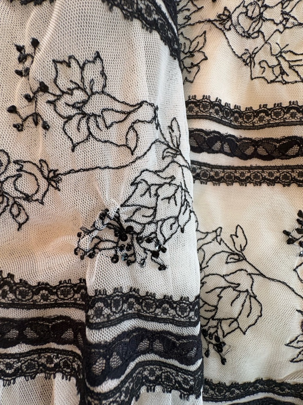 BCBG Max Azaria Strapless Embroidered Beaded Dress Size 8 - Picture 6 of 11